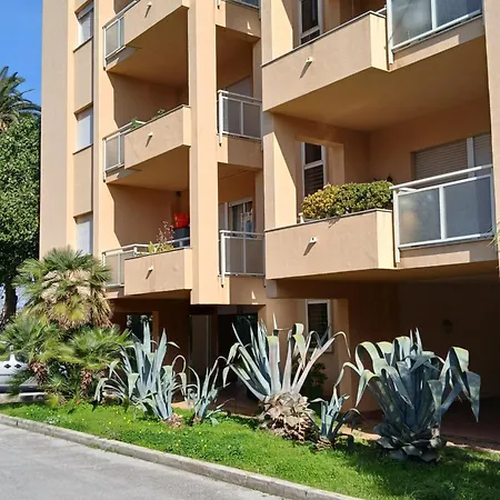 Maison Du Parc * باليرمو